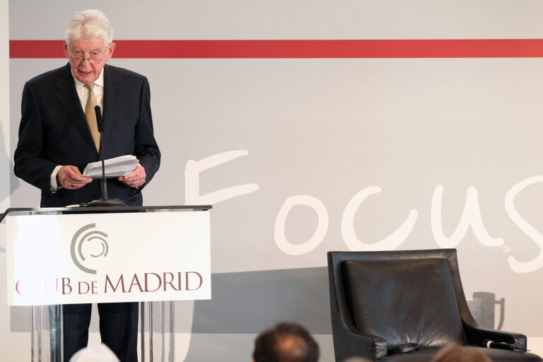Club de Madrid thanks Wim Kok for his work as President of the organization