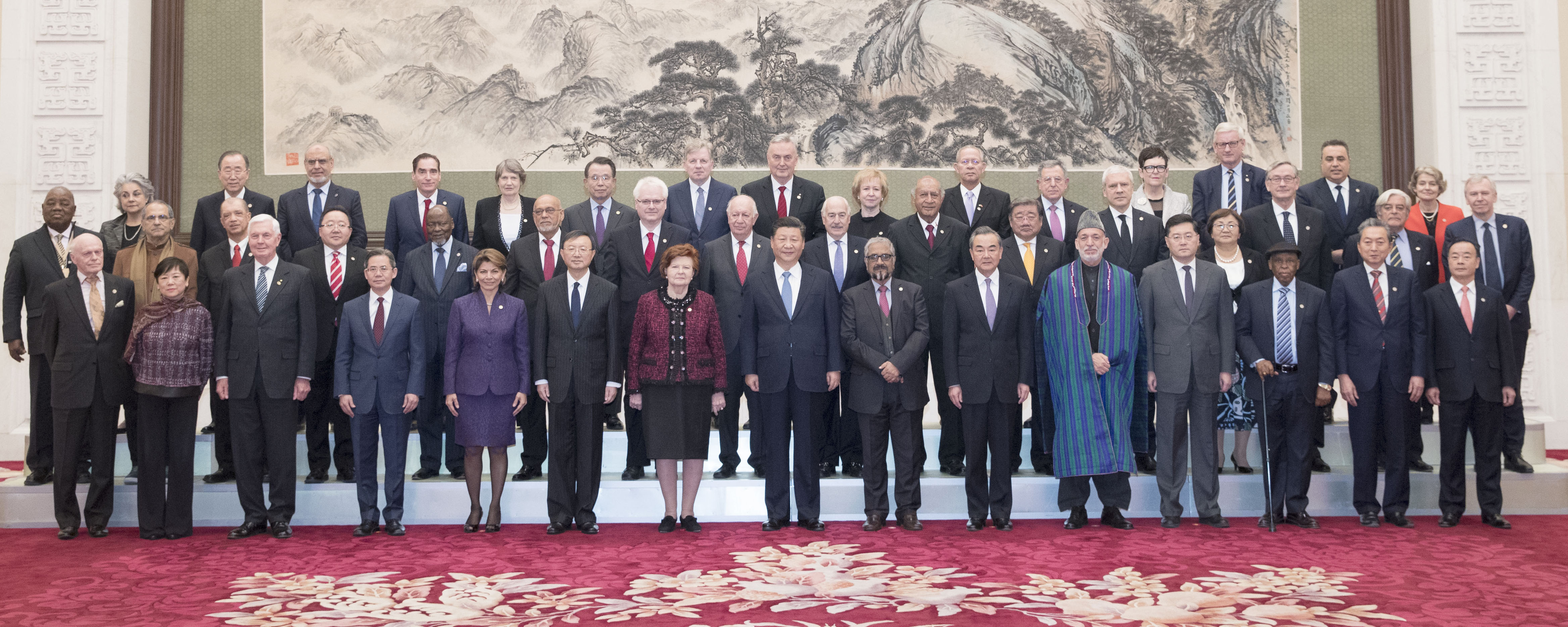 Club de Madrid Discusses Global Governance in China and Presents Conclusions to Xi Jinping
