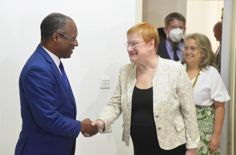 Tarja Halonen visited Cape Verde to fight against gender based violence